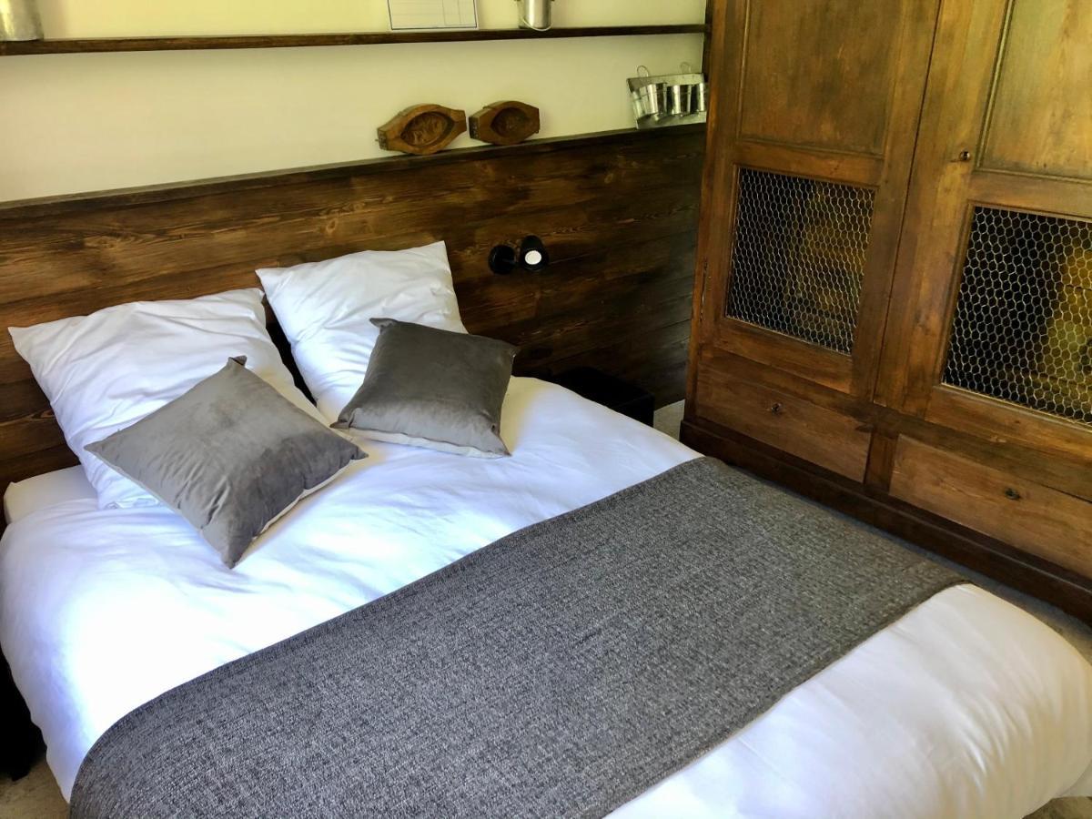 Bed & Breakfast La Ferme Des Etroits
